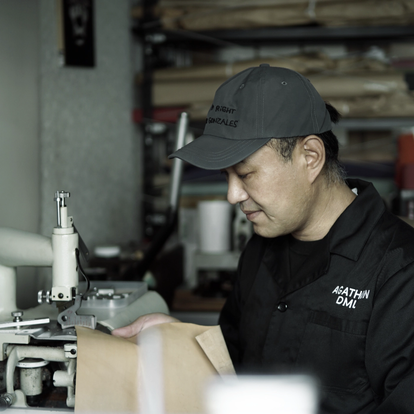 Tetsuei Iizuka working with leather in his Asakusa workshop